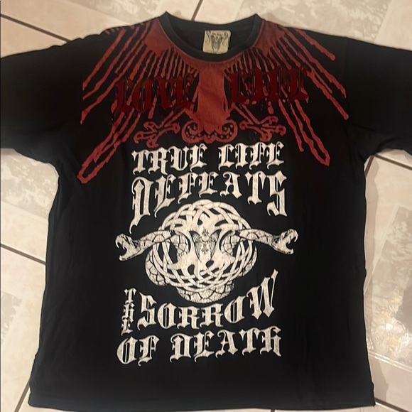 Black Label Red and Black Skull Graphic Short Sleeve Tee - Picture 1 of 9